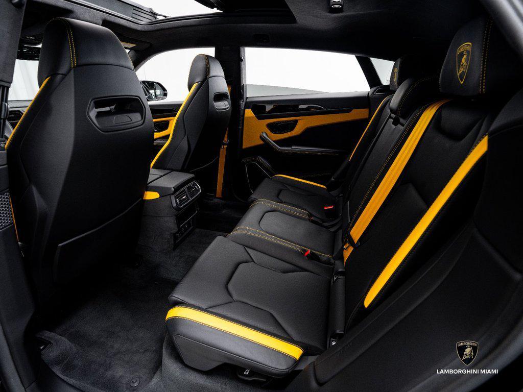 2025 Lamborghini Urus SE AWD North Miami Beach FL