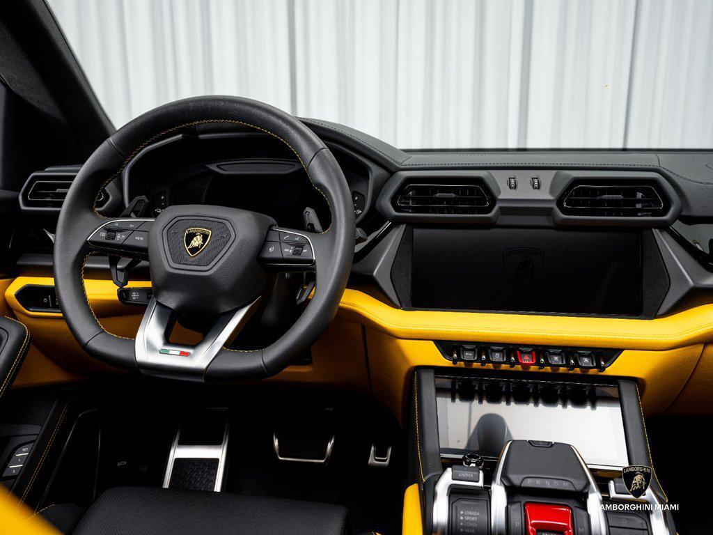 2025 Lamborghini Urus SE AWD North Miami Beach FL