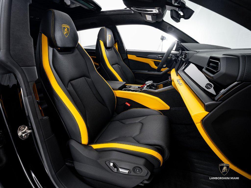 2025 Lamborghini Urus SE AWD North Miami Beach FL