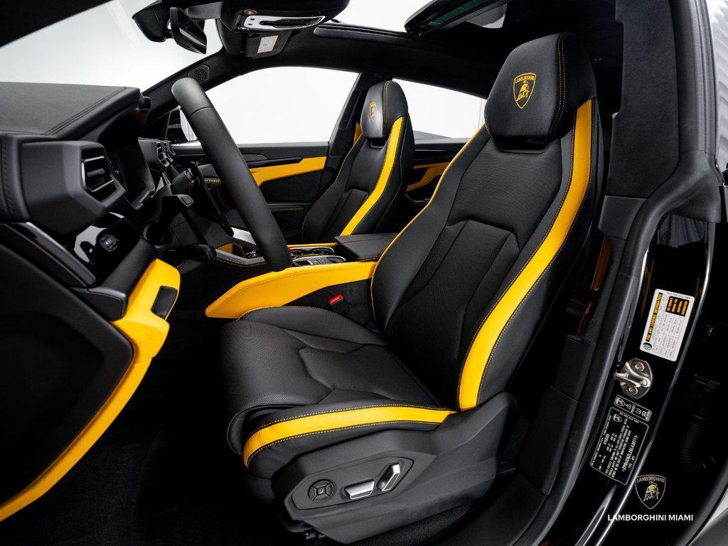 2025 Lamborghini Urus SE AWD North Miami Beach FL