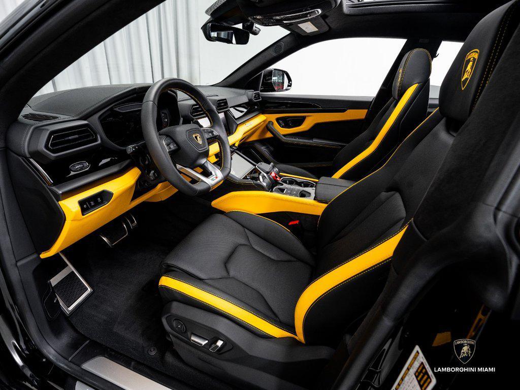 2025 Lamborghini Urus SE AWD North Miami Beach FL