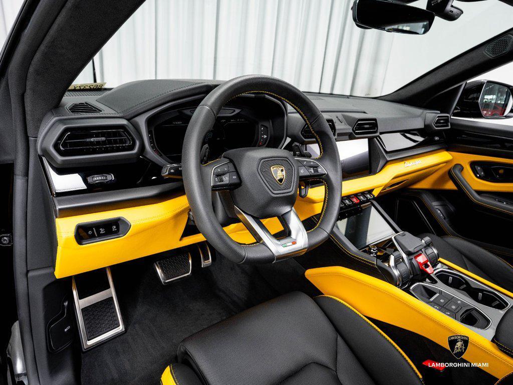 2025 Lamborghini Urus SE AWD North Miami Beach FL