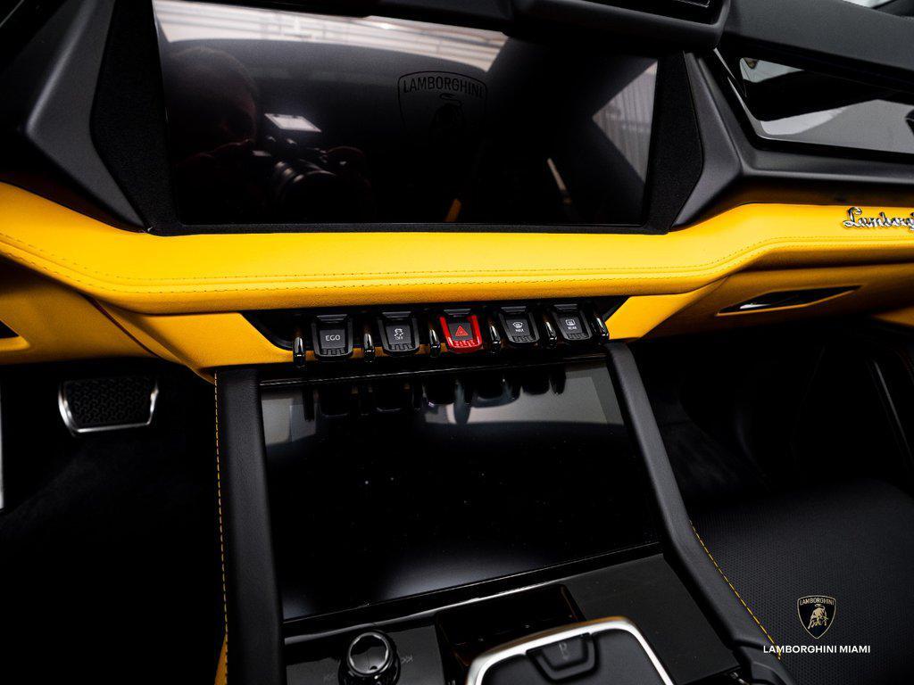2025 Lamborghini Urus SE AWD North Miami Beach FL