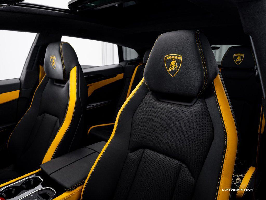 2025 Lamborghini Urus SE AWD North Miami Beach FL