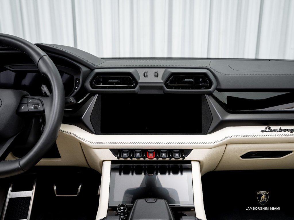 2025 Lamborghini Urus SE AWD North Miami Beach FL