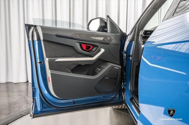 2025 Lamborghini Urus SE AWD North Miami Beach FL