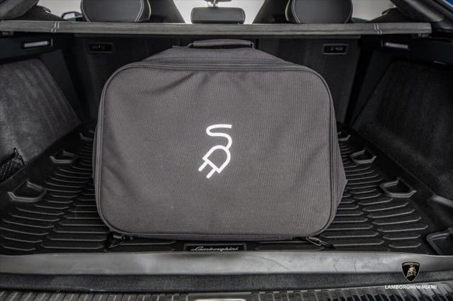 2025 Lamborghini Urus SE AWD North Miami Beach FL
