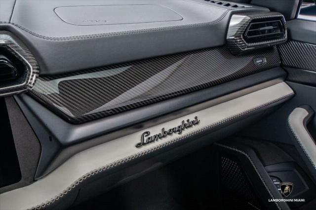 2025 Lamborghini Urus SE AWD North Miami Beach FL