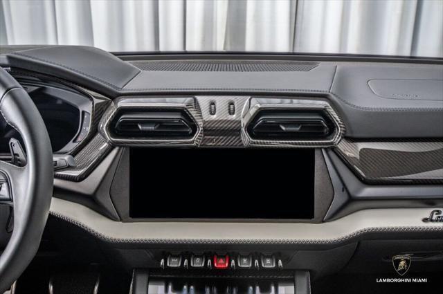 2025 Lamborghini Urus SE AWD North Miami Beach FL
