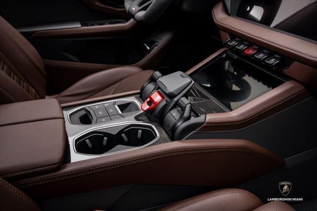 2025 Lamborghini Urus SE AWD North Miami Beach FL
