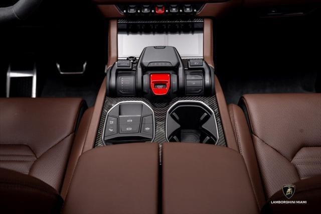 2025 Lamborghini Urus SE AWD North Miami Beach FL