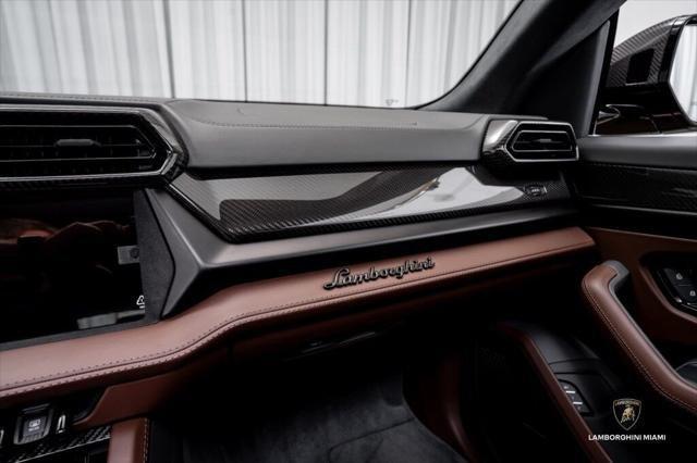 2025 Lamborghini Urus SE AWD North Miami Beach FL