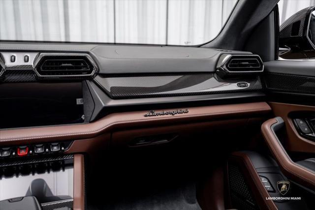 2025 Lamborghini Urus SE AWD North Miami Beach FL