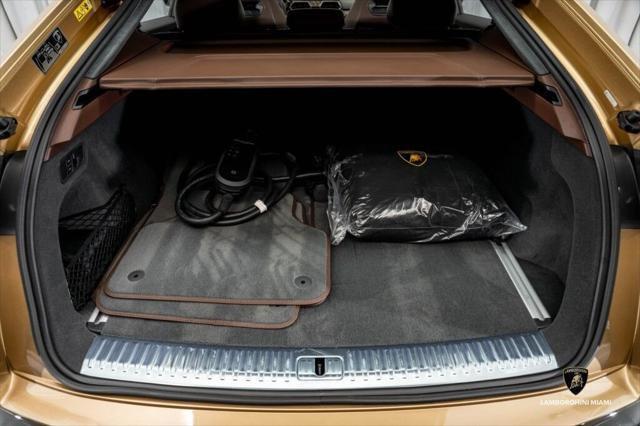 2025 Lamborghini Urus SE AWD North Miami Beach FL