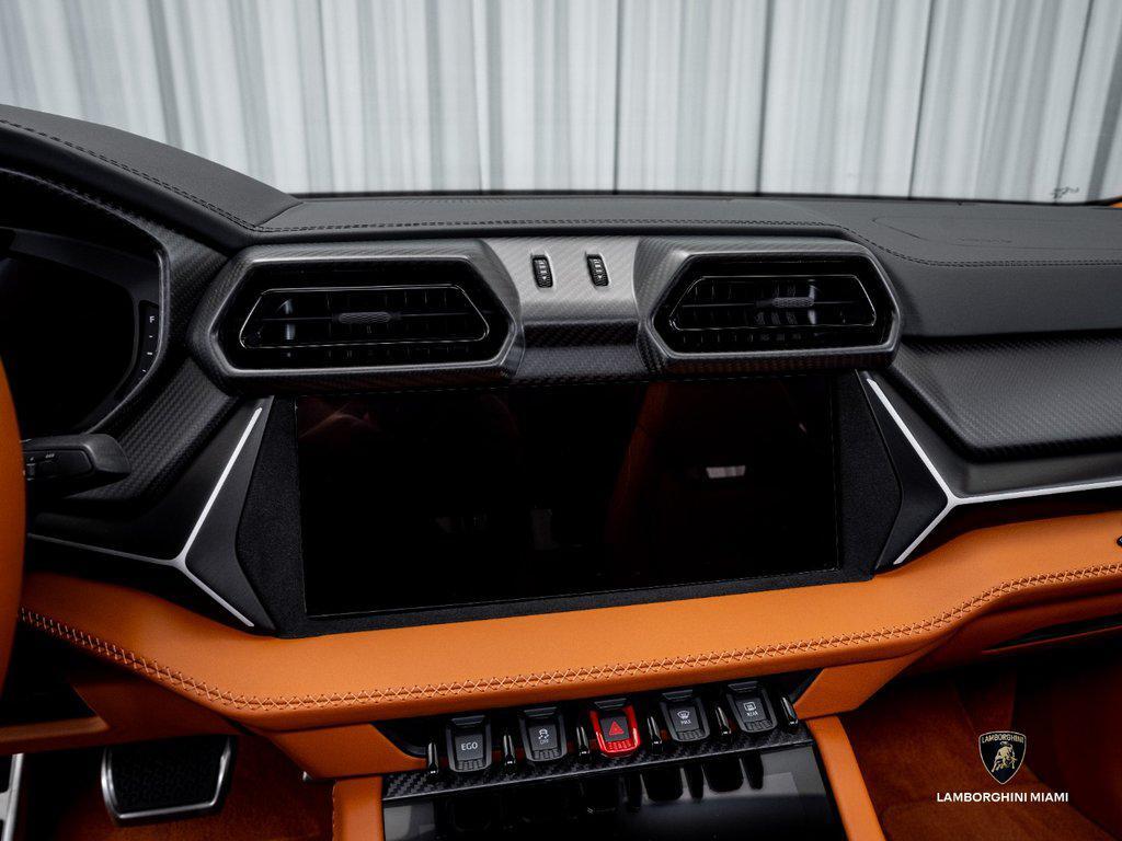 2025 Lamborghini Urus SE AWD North Miami Beach FL