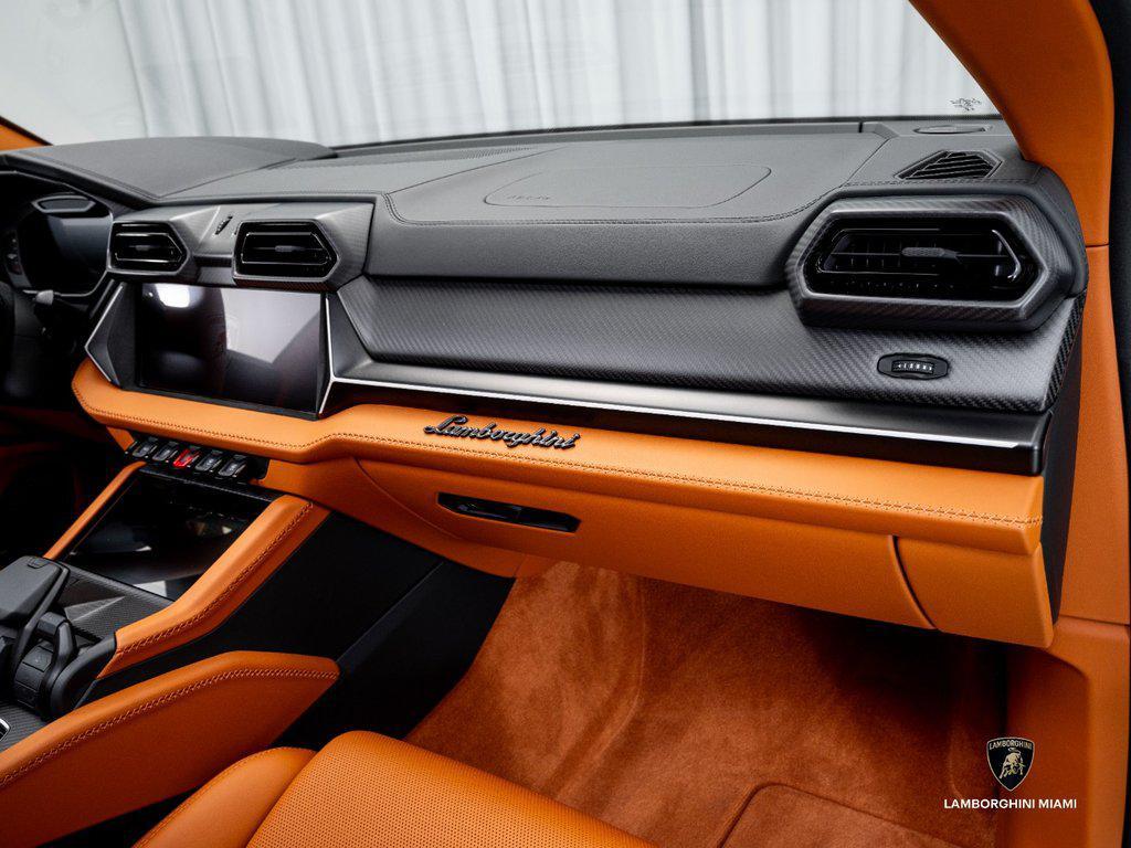 2025 Lamborghini Urus SE AWD North Miami Beach FL