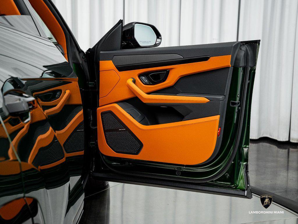 2025 Lamborghini Urus SE AWD North Miami Beach FL