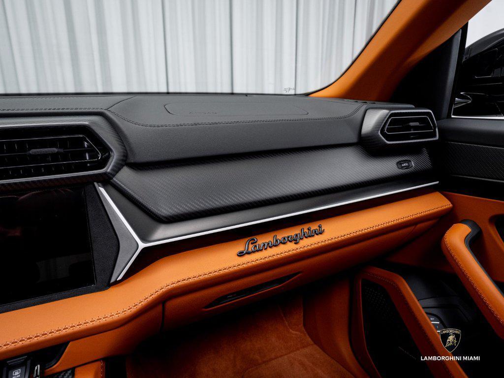 2025 Lamborghini Urus SE AWD North Miami Beach FL