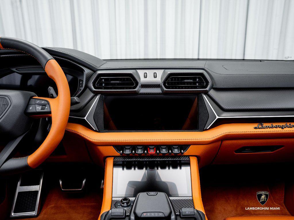 2025 Lamborghini Urus SE AWD North Miami Beach FL