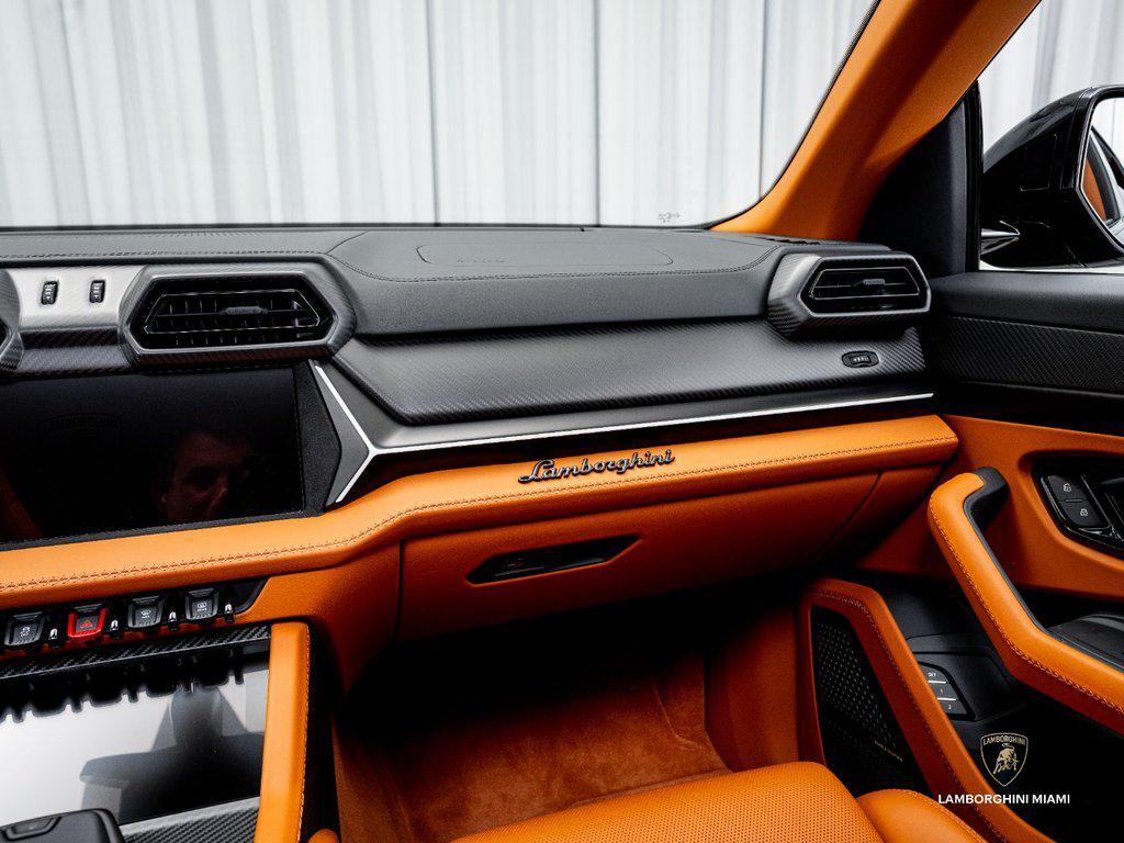 2025 Lamborghini Urus SE AWD North Miami Beach FL