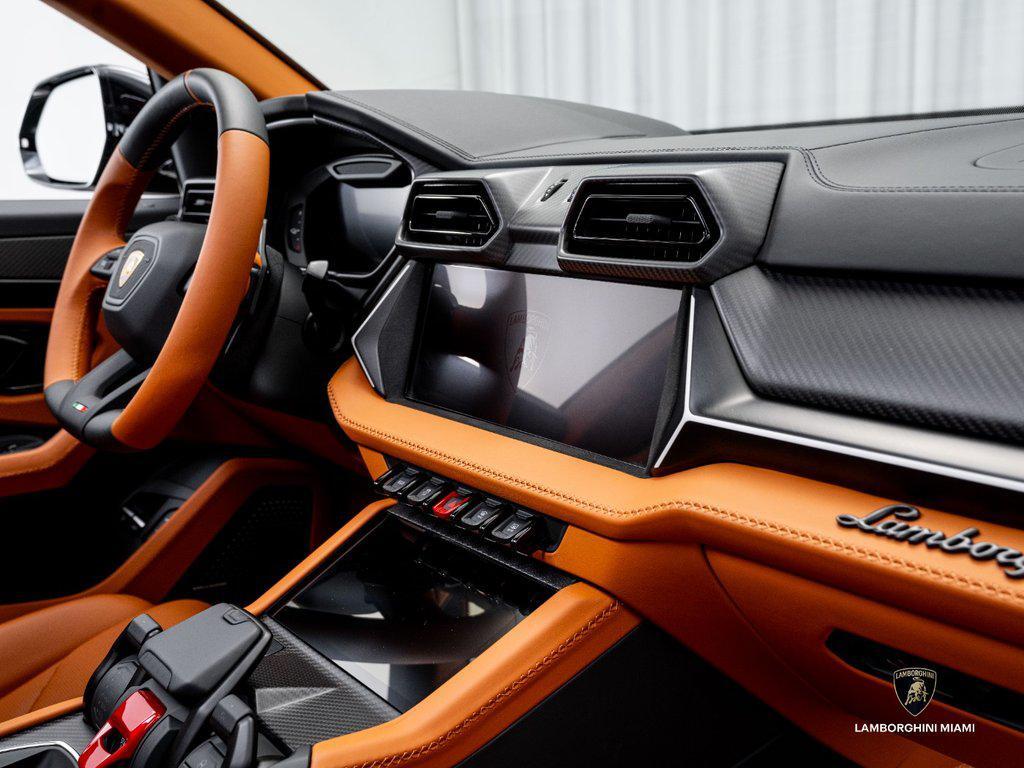 2025 Lamborghini Urus SE AWD North Miami Beach FL