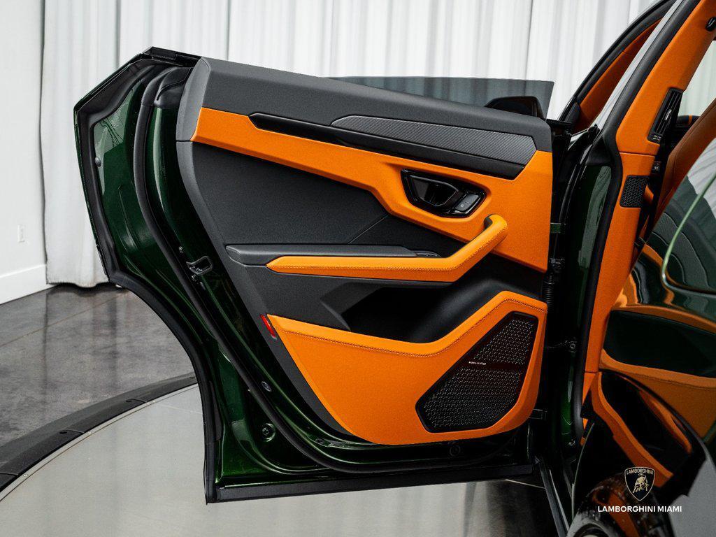 2025 Lamborghini Urus SE AWD North Miami Beach FL
