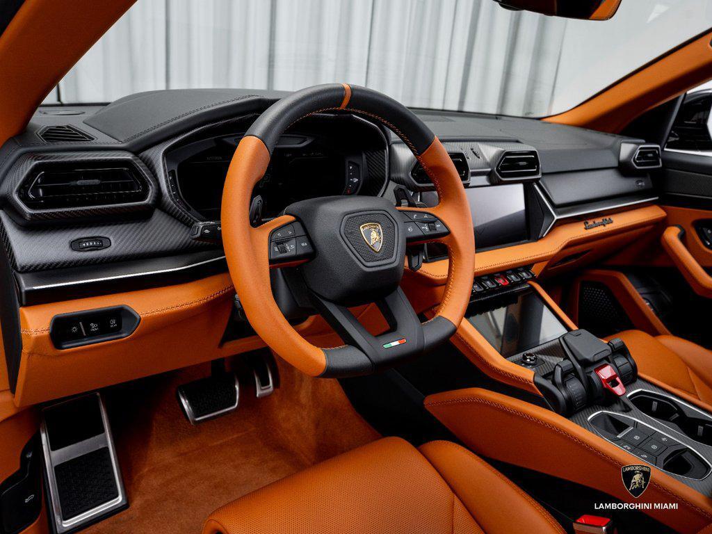 2025 Lamborghini Urus SE AWD North Miami Beach FL