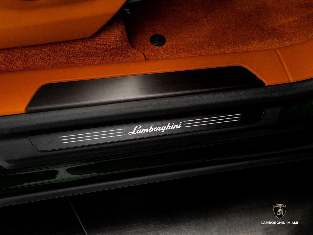 2025 Lamborghini Urus SE AWD North Miami Beach FL