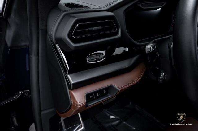 2025 Lamborghini Urus SE AWD North Miami Beach FL
