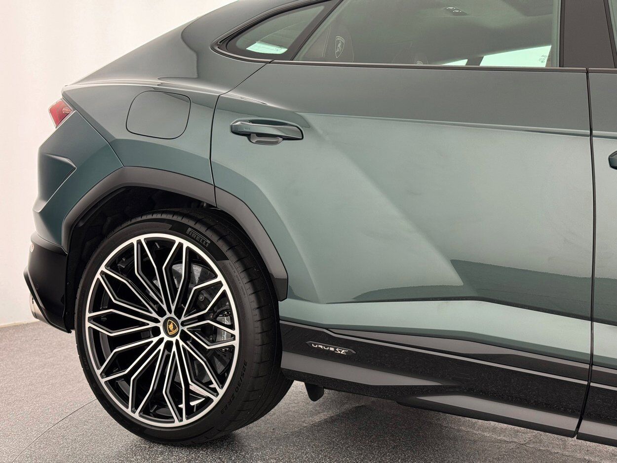 2025 Lamborghini Urus SE Bellevue WA