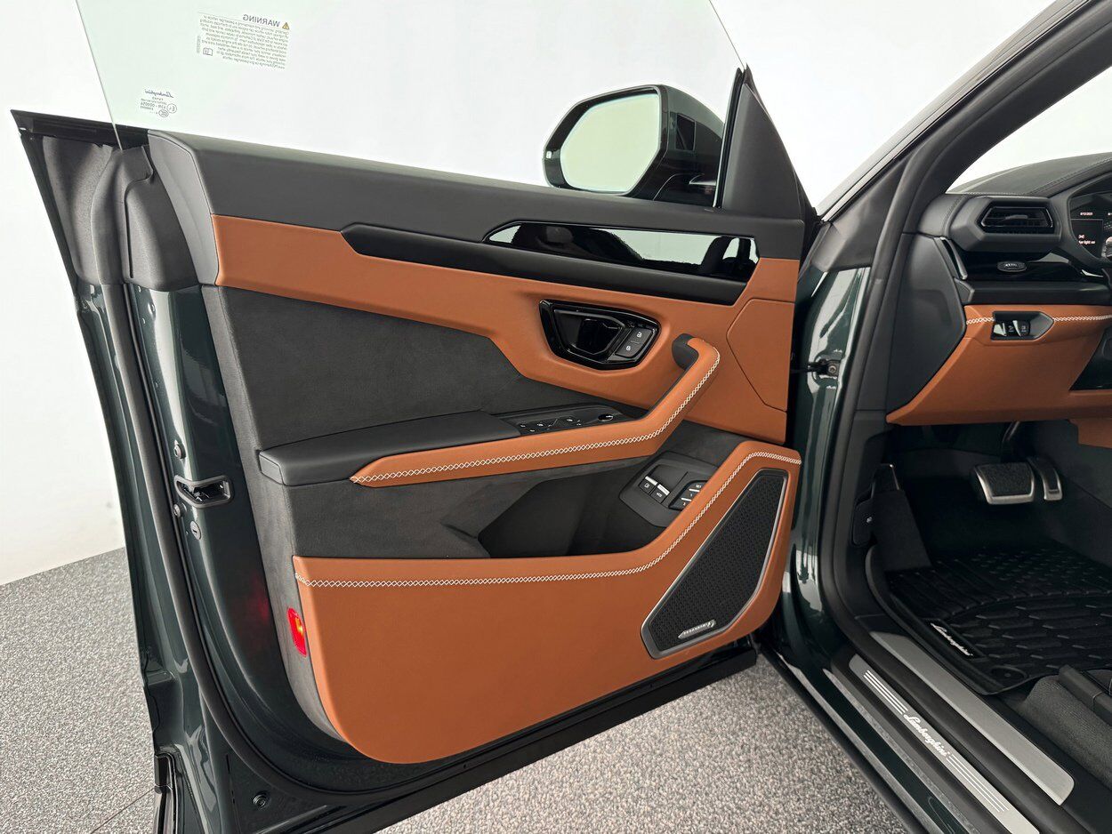 2025 Lamborghini Urus SE Bellevue WA