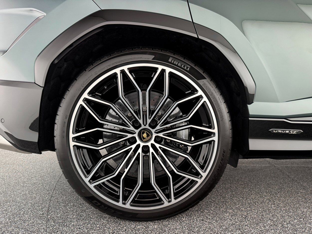 2025 Lamborghini Urus SE Bellevue WA