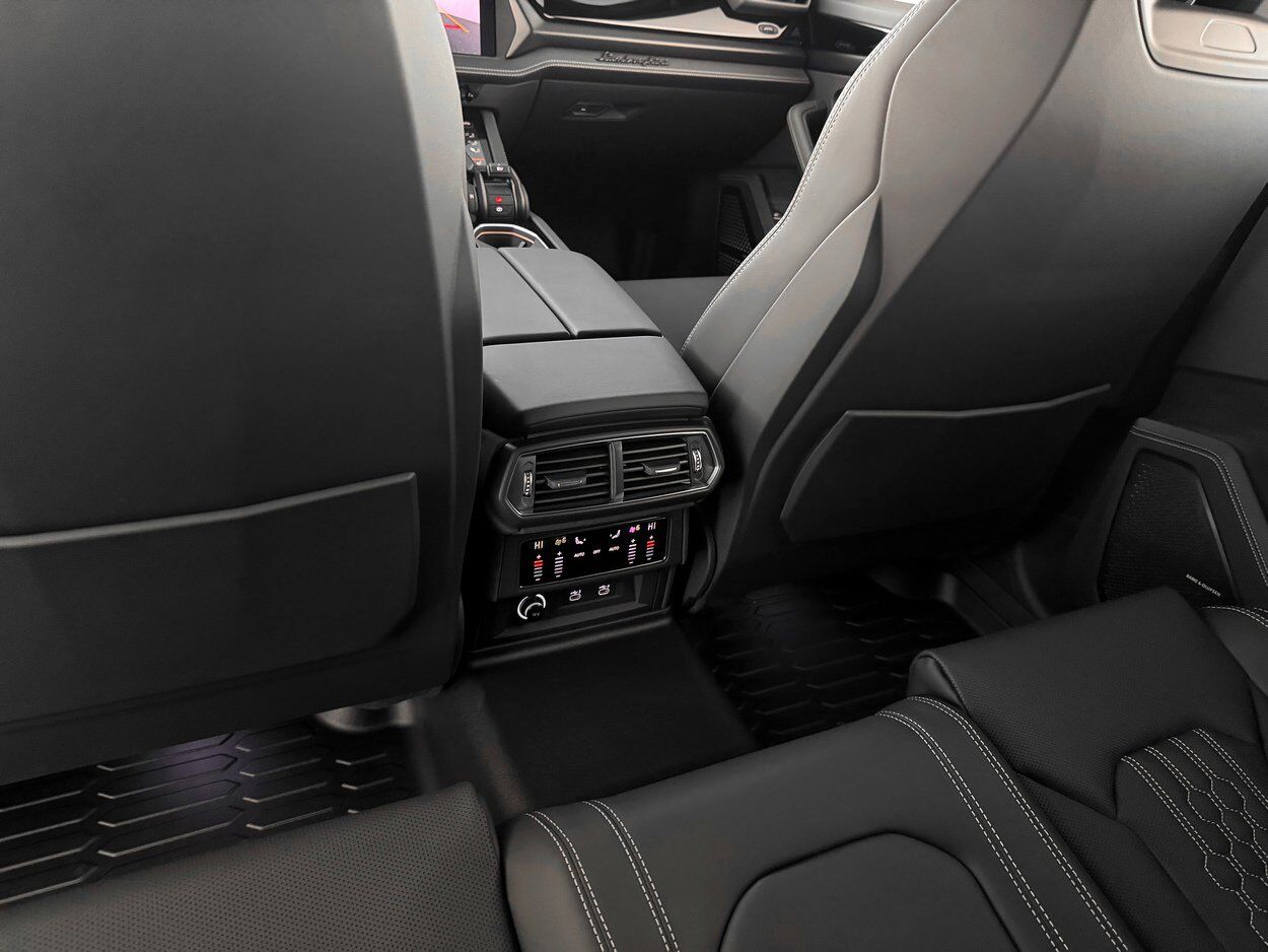 2025 Lamborghini Urus SE Bellevue WA