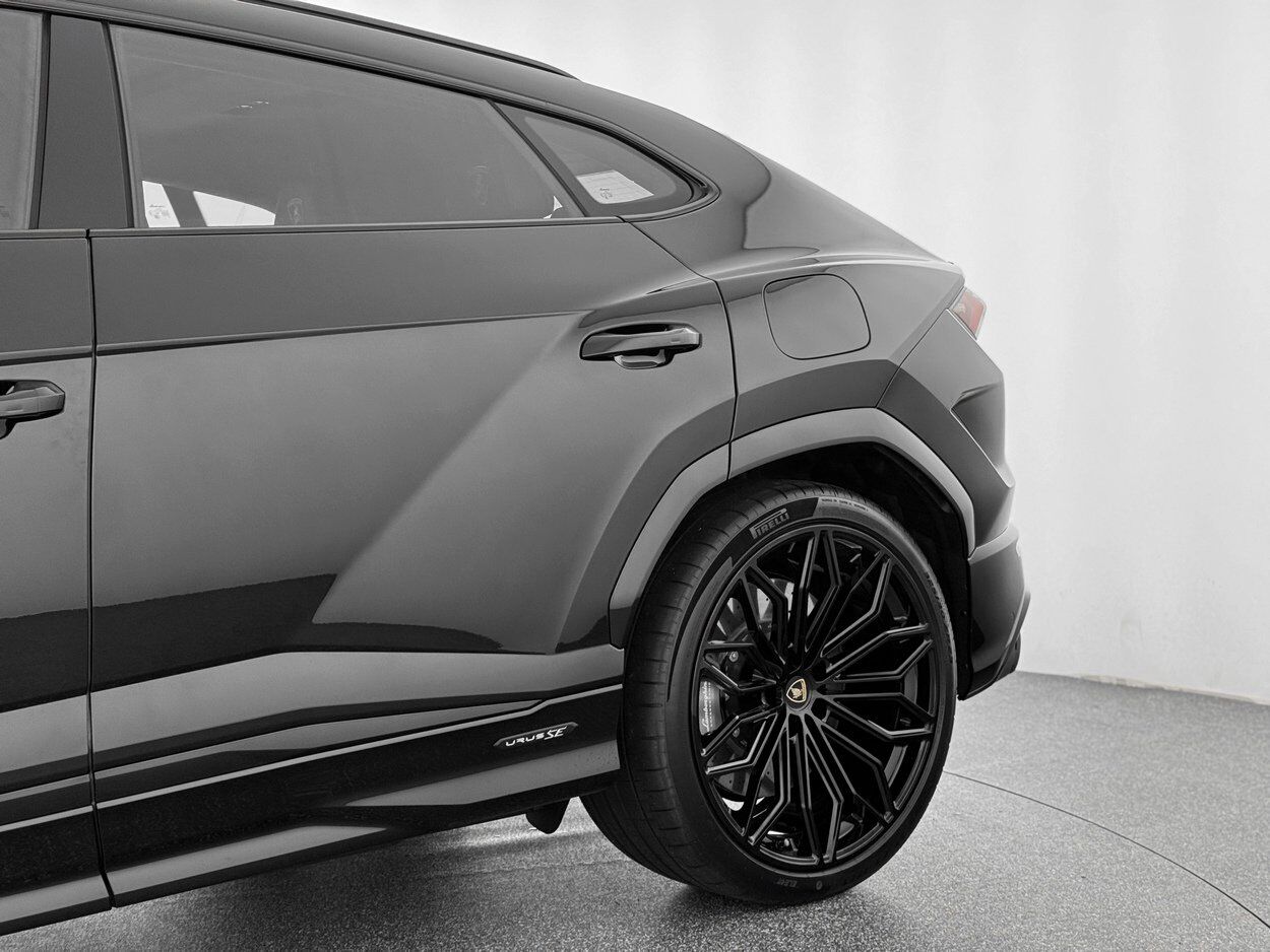 2025 Lamborghini Urus SE Bellevue WA