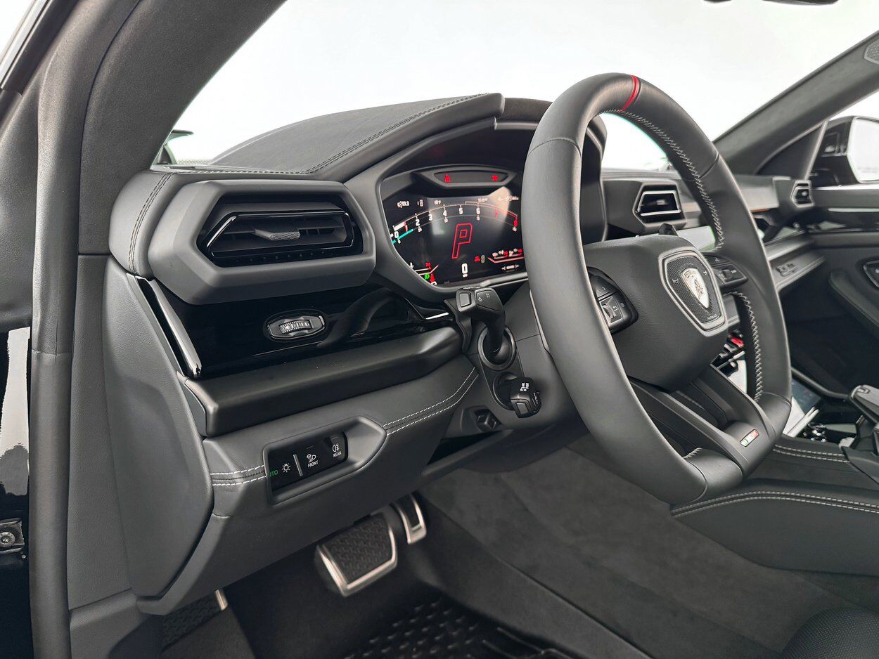 2025 Lamborghini Urus SE Bellevue WA