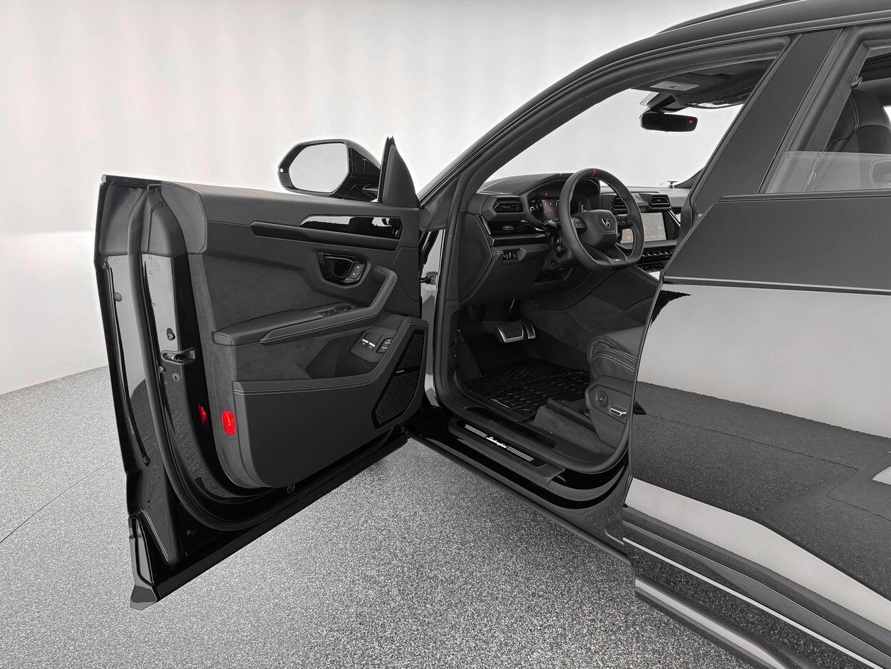 2025 Lamborghini Urus SE Bellevue WA