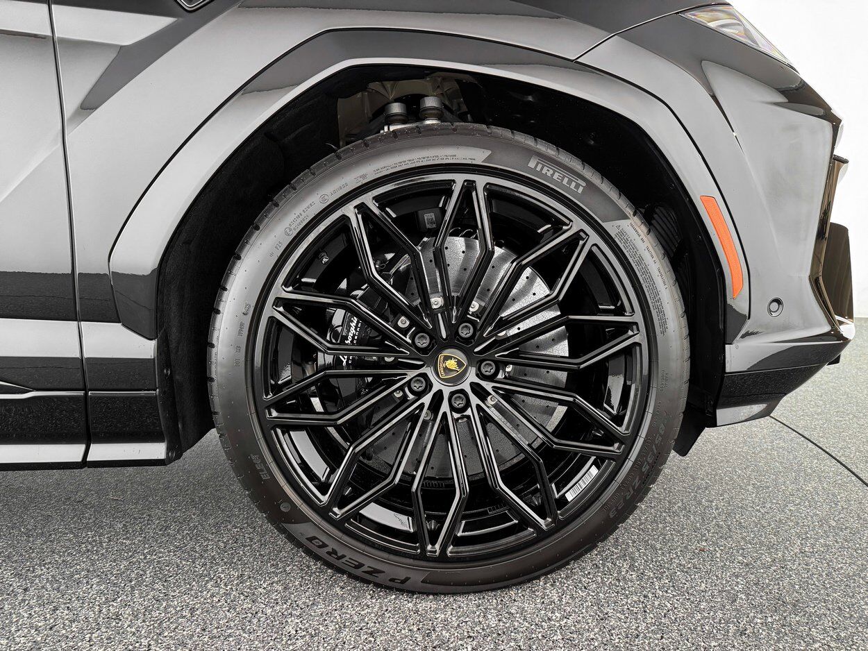 2025 Lamborghini Urus SE Bellevue WA