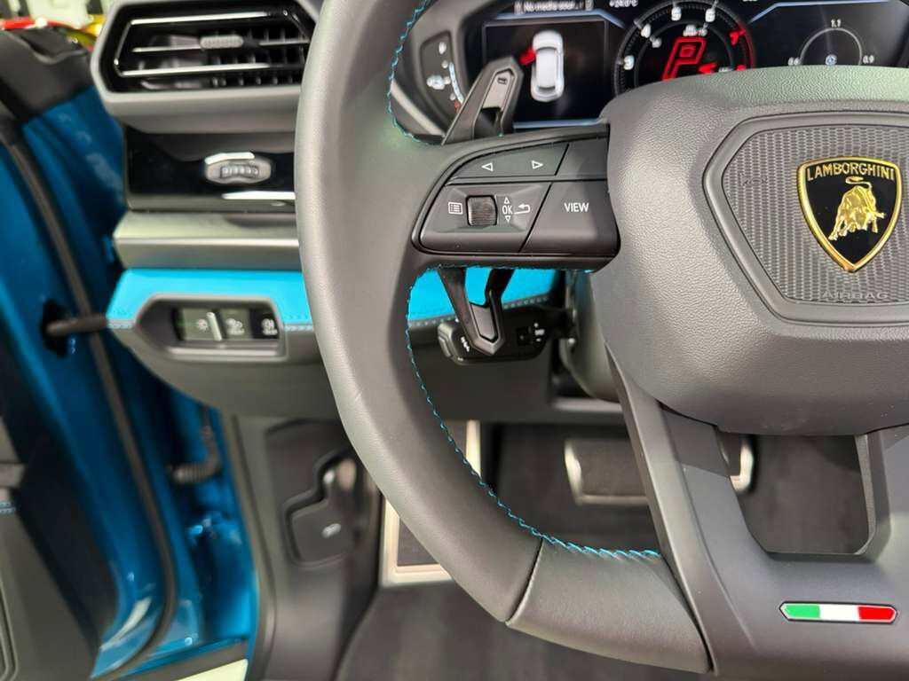 2025 Lamborghini Urus SE Blu Uranus paint,Sensonum audio system AND MUCH MORE!! Fort Lauderdale FL