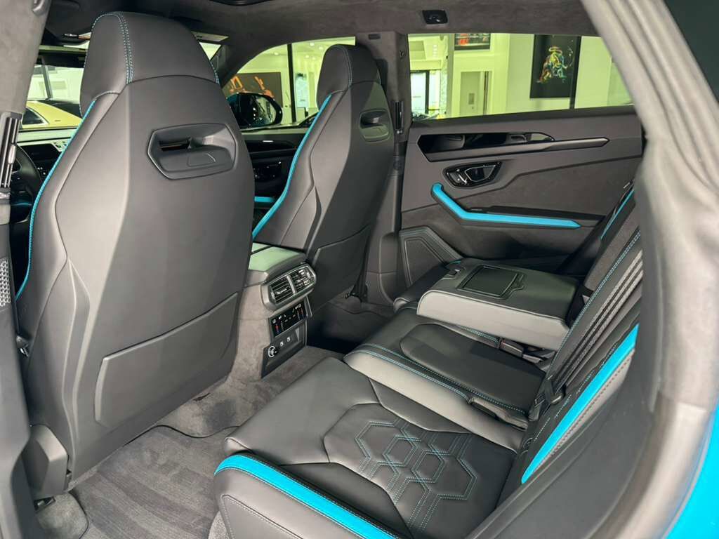 2025 Lamborghini Urus SE Blu Uranus paint,Sensonum audio system AND MUCH MORE!! Fort Lauderdale FL