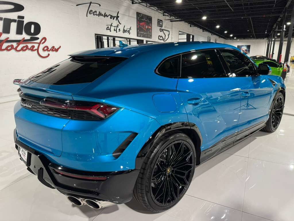2025 Lamborghini Urus SE Blu Uranus paint,Sensonum audio system AND MUCH MORE!! Fort Lauderdale FL