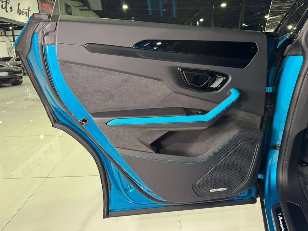 2025 Lamborghini Urus SE Blu Uranus paint,Sensonum audio system AND MUCH MORE!! Fort Lauderdale FL
