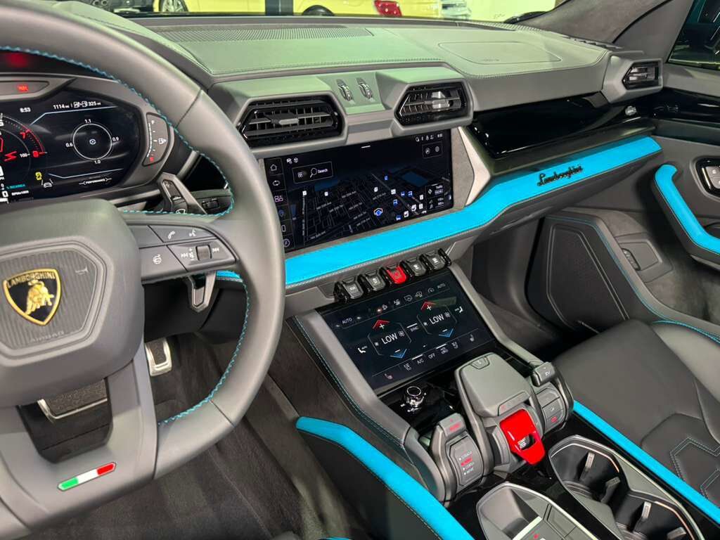 2025 Lamborghini Urus SE Blu Uranus paint,Sensonum audio system AND MUCH MORE!! Fort Lauderdale FL