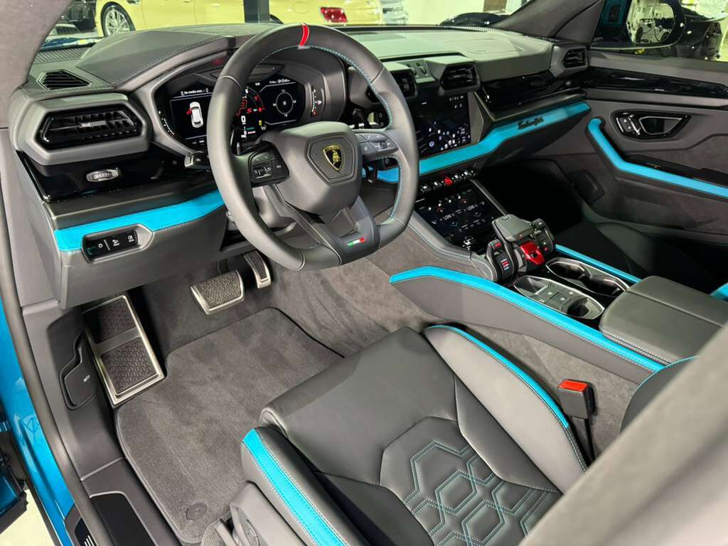 2025 Lamborghini Urus SE Blu Uranus paint,Sensonum audio system AND MUCH MORE!! Fort Lauderdale FL