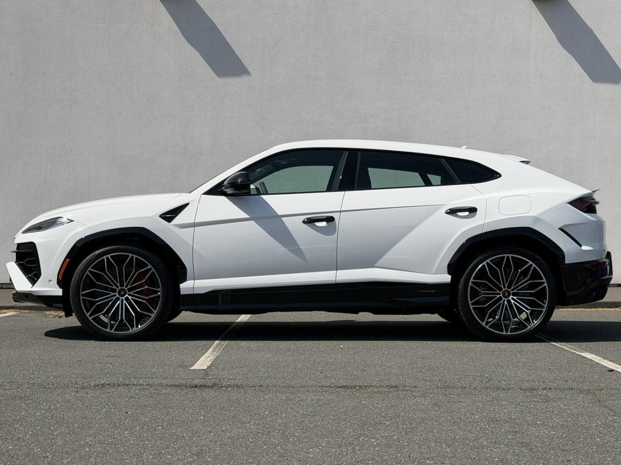2025 Lamborghini Urus SE Charlotte NC