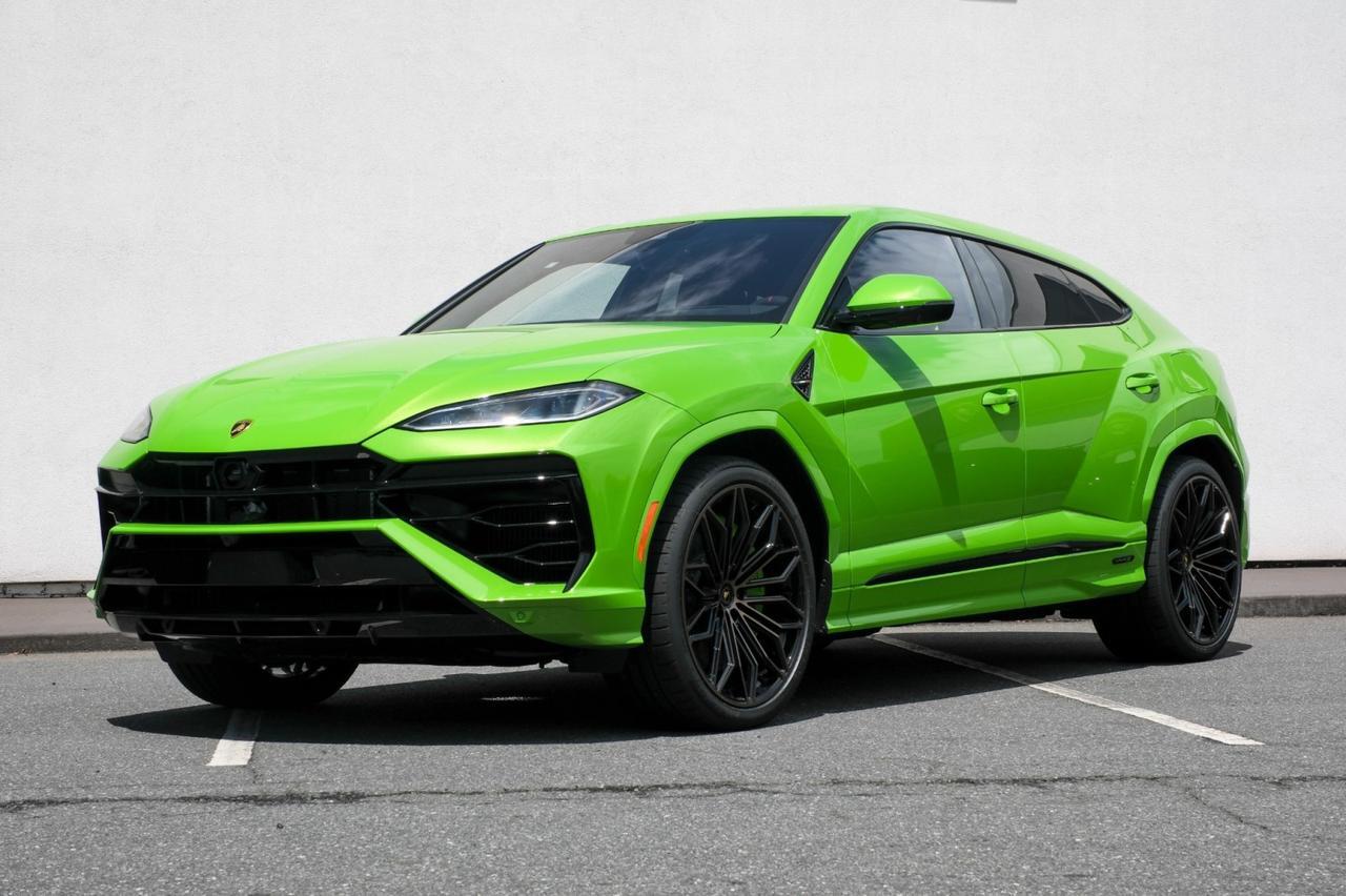 2025 Lamborghini Urus SE Charlotte NC