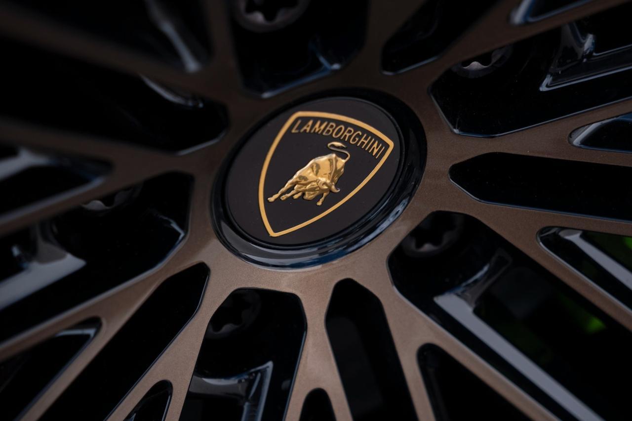 2025 Lamborghini Urus SE Charlotte NC