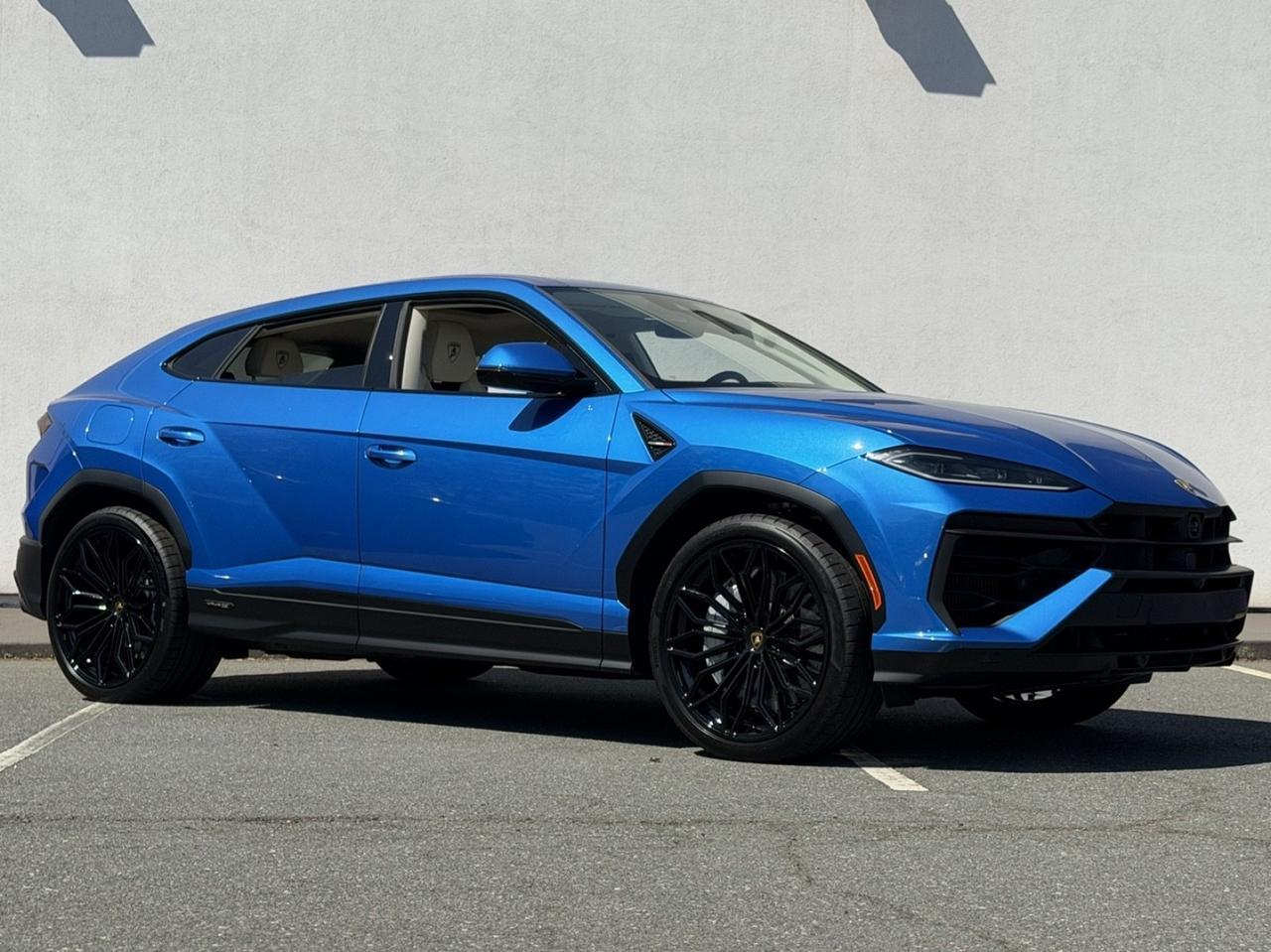 2025 Lamborghini Urus SE