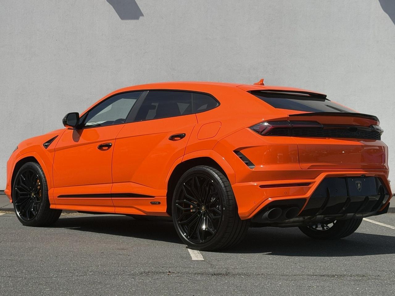 2025 Lamborghini Urus SE Charlotte NC