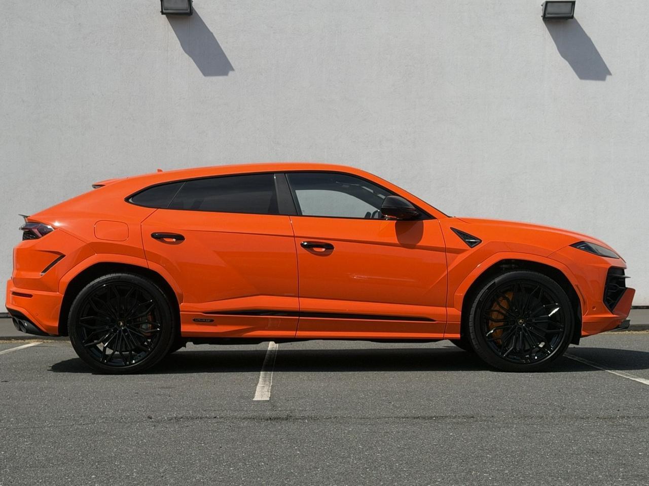 2025 Lamborghini Urus SE Charlotte NC