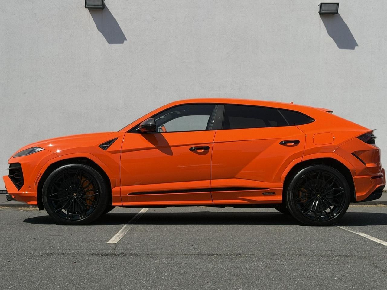 2025 Lamborghini Urus SE Charlotte NC